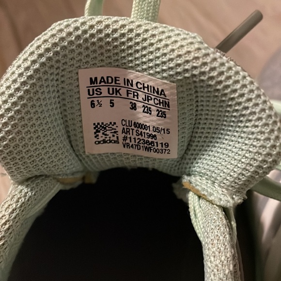 Women’s Adidas boost mint green, gray and white sneakers size 6.5 - Picture 5 of 5
